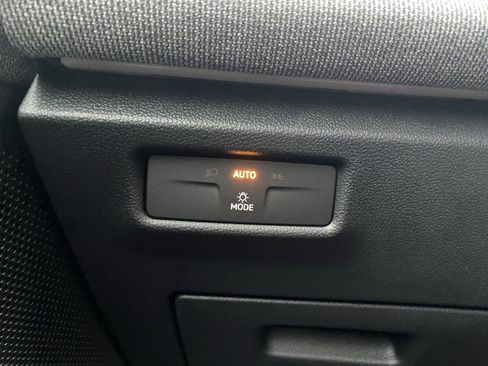 New 2026 Volkswagen Tiguan S image 18