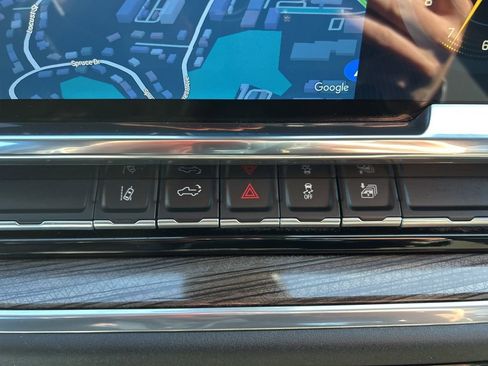 Used 2025 Chevrolet Silverado 2500 LT w/ Convenience Package image 35