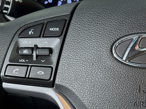 Used 2020 Hyundai Tucson Value FWD image 13