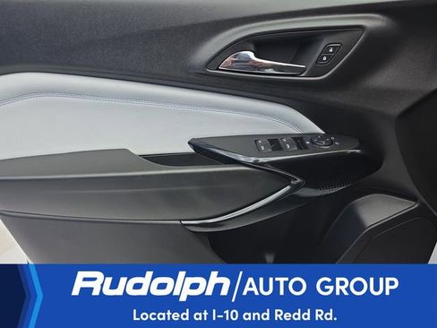 Used 2025 Chevrolet Trax LT w/ LT Convenience Package FWD image 10