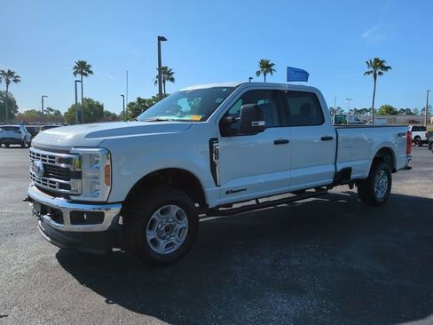 Certified 2025 Ford F250 XLT AWD/4WD image 9