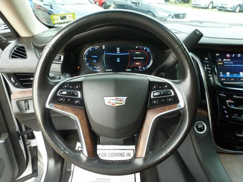 Used 2016 Cadillac Escalade Premium AWD/4WD image 26