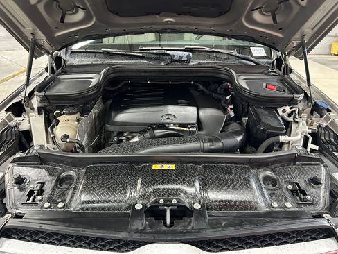 Used 2021 Mercedes-Benz GLE 350 4MATIC image 32