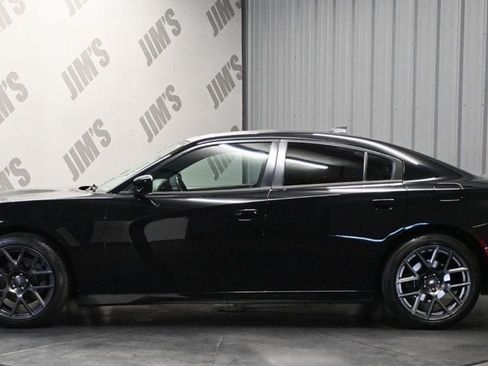 Used 2018 Dodge Charger R/T RWD image 8