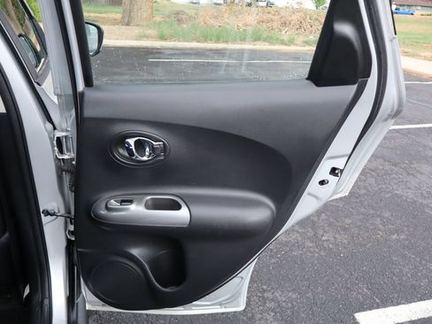 Used 2016 Nissan Juke S AWD/4WD image 25