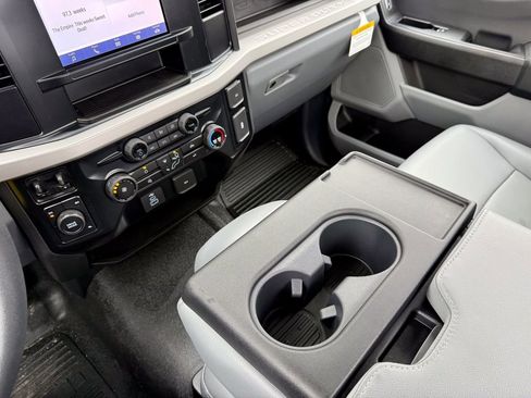New 2024 Ford F550 4x4 Regular Cab Super Duty image 21