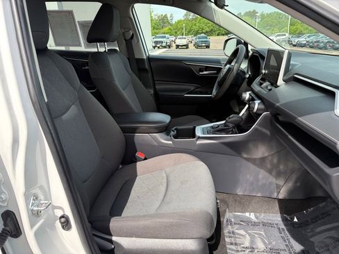 Certified 2025 Toyota RAV4 XLE AWD/4WD image 14