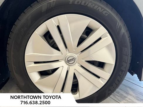 Used 2024 Nissan Leaf S FWD image 10