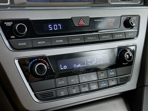 Used 2017 Hyundai Sonata SE image 23