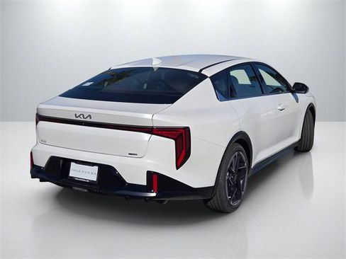New 2025 Kia K4 GT-Line image 4