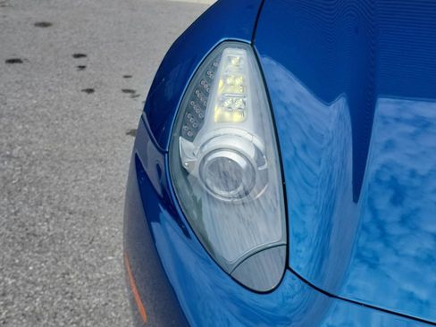 Used 2014 Ferrari California RWD image 15