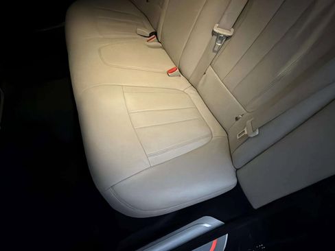 Used 2016 BMW 740i image 20