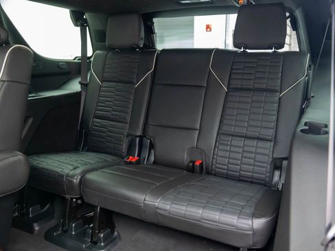 Certified 2025 Cadillac Escalade V w/ LPO, ONYX Package image 22