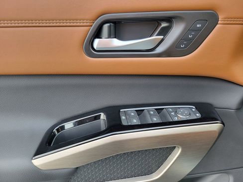 New 2025 Nissan Pathfinder Platinum w/ Cargo Package image 29