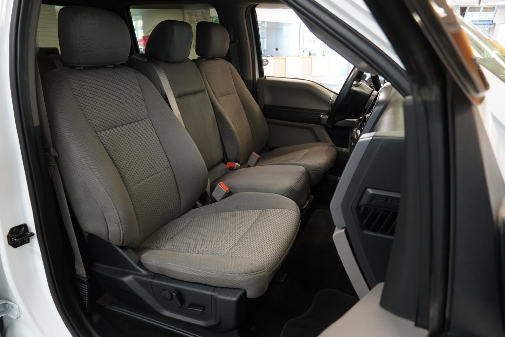 Used 2019 Ford F150 XLT w/ Equipment Group 302A Luxury AWD/4WD image 32