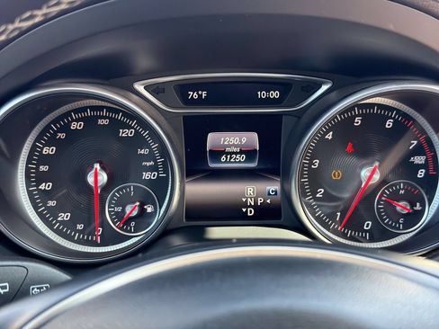 Used 2019 Mercedes-Benz GLA 250 4MATIC image 35
