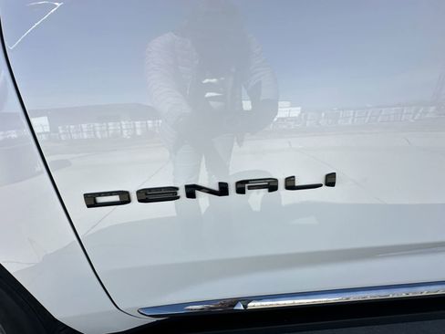 Used 2024 GMC Yukon Denali Ultimate image 33