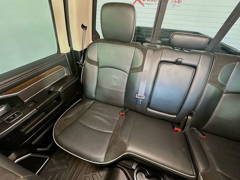 Used 2022 RAM 2500 Laramie w/ Chrome Appearance Group image 12