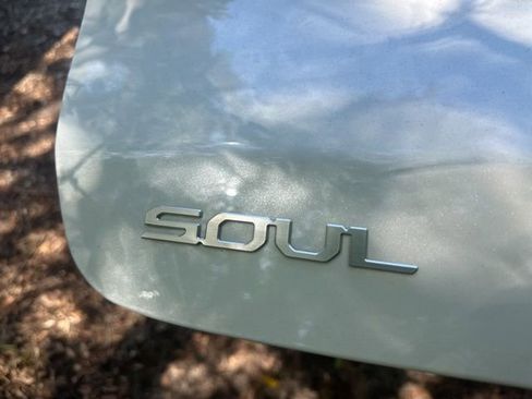 Used 2023 Kia Soul GT-Line image 22