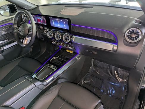 Used 2025 Mercedes-Benz GLB 250 image 23