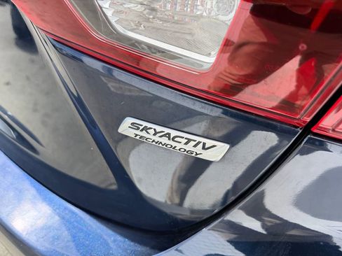 Used 2018 MAZDA MAZDA3 Sport image 12