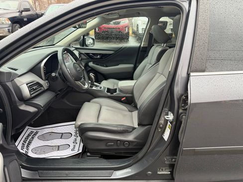 Used 2021 Subaru Outback Limited image 12