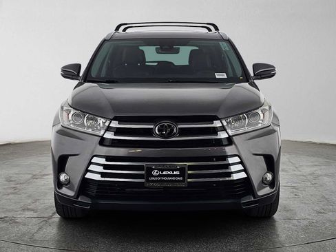 Used 2018 Toyota Highlander Limited FWD image 8