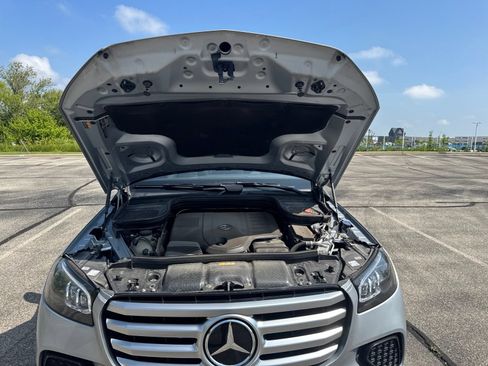 Used 2024 Mercedes-Benz GLS 450 4MATIC image 27