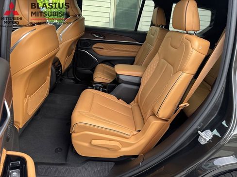 Used 2023 Jeep Grand Cherokee L Summit w/ Advanced Protech Group IV AWD/4WD image 46