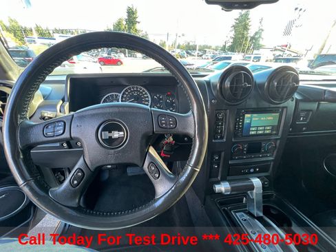 Used 2005 HUMMER H2 w/ Preferred Equipment Group AWD/4WD image 40