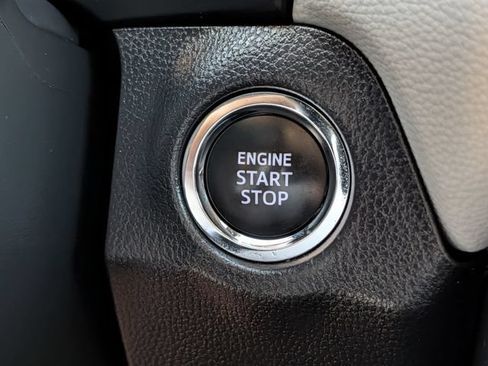 Used 2025 Toyota RAV4 XLE w/ Convenience Package FWD image 17
