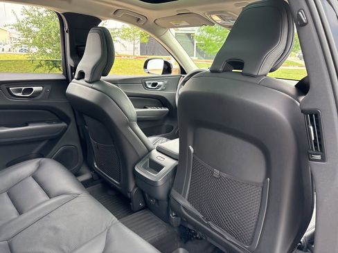 Used 2024 Volvo XC60 B5 Plus w/ Protection Package Premier image 12