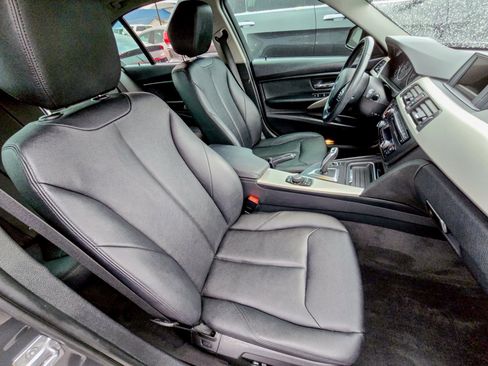 Used 2014 BMW 320i xDrive Sedan image 35