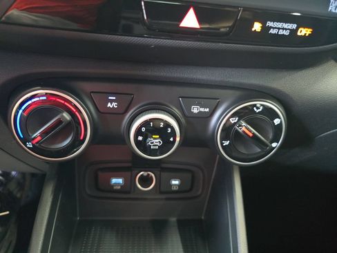 New 2026 Hyundai Venue SE FWD image 21
