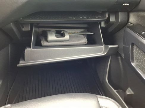 Used 2022 Nissan Pathfinder SV image 15