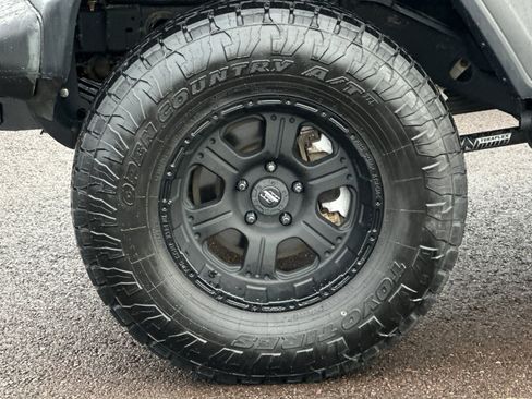 Used 2018 Jeep Wrangler Sport image 22