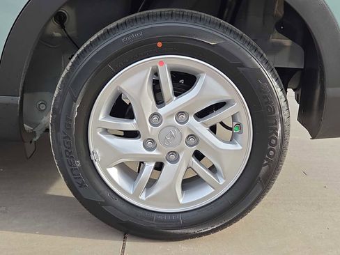 New 2026 Hyundai Venue SE image 13