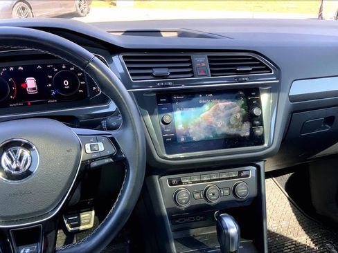 Used 2020 Volkswagen Tiguan SEL Premium R-Line w/ 3rd Row Seat Package image 7