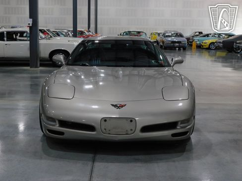 Used 1999 Chevrolet Corvette Coupe w/ Memory Pkg RWD image 20