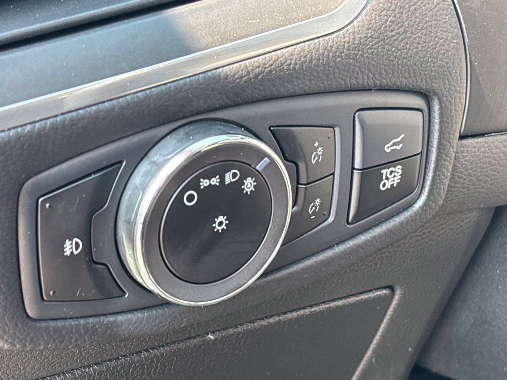 Used 2023 Ford Edge Titanium AWD/4WD image 22