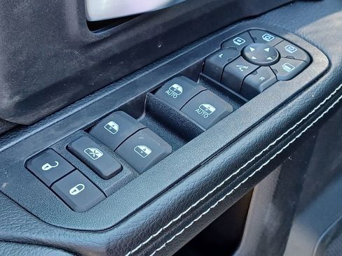 New 2026 RAM 2500 Big Horn AWD/4WD image 12