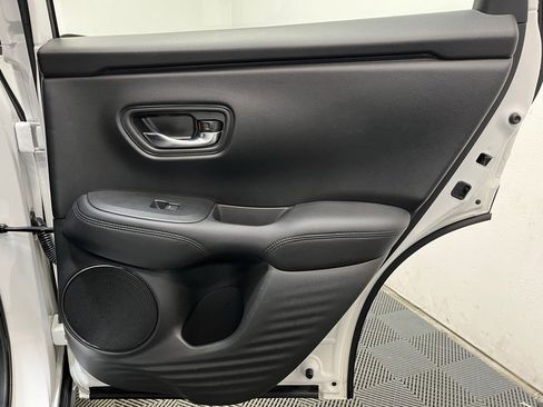 Used 2023 Honda HR-V LX image 18