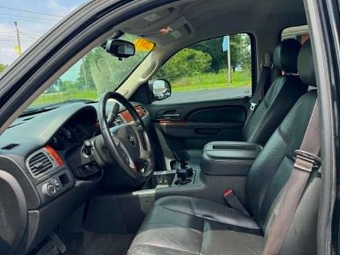 Used 2013 Chevrolet Tahoe LT RWD image 9
