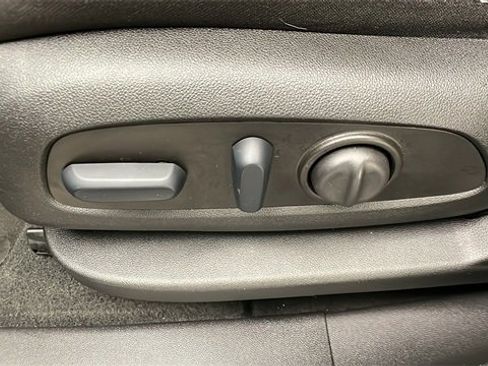 Certified 2023 GMC Terrain SLE w/ Driver Convenience Package image 30