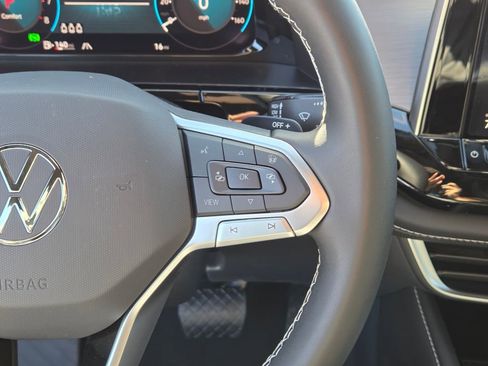 New 2026 Volkswagen Atlas Cross Sport SE image 13