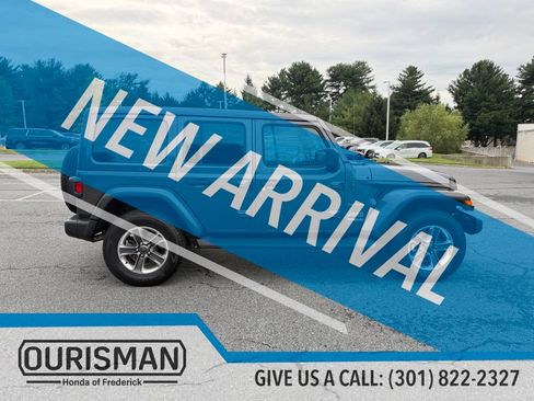 Used 2021 Jeep Wrangler Unlimited Sahara AWD/4WD image 9