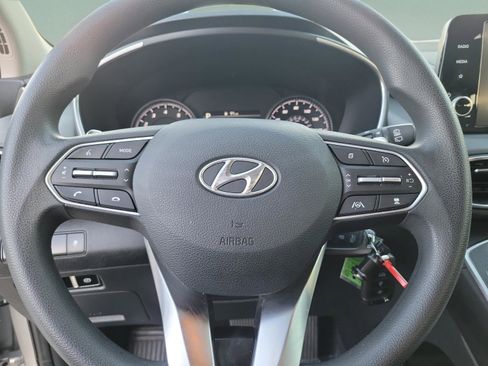 Used 2022 Hyundai Santa Fe SE FWD image 17