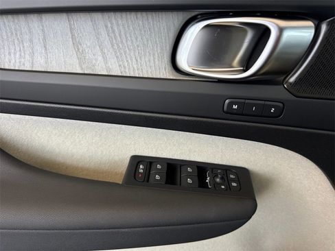 New 2026 Volvo XC40 B5 Ultra w/ Climate Package image 10