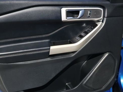 Used 2020 Ford Explorer XLT w/ Equipment Group 202A RWD image 17