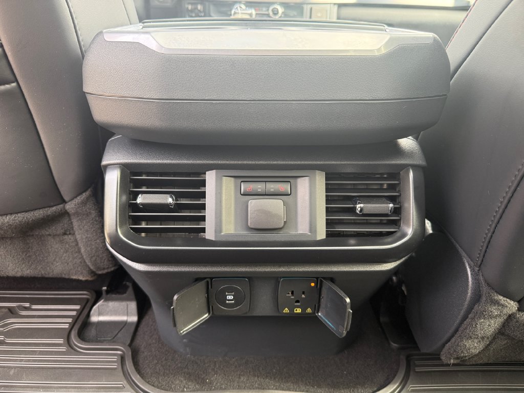 Used 2025 Ford F150 Raptor AWD/4WD image 35